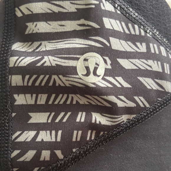 Lululemon Athletica Black Patterned Leggings - Picture 4 of 8